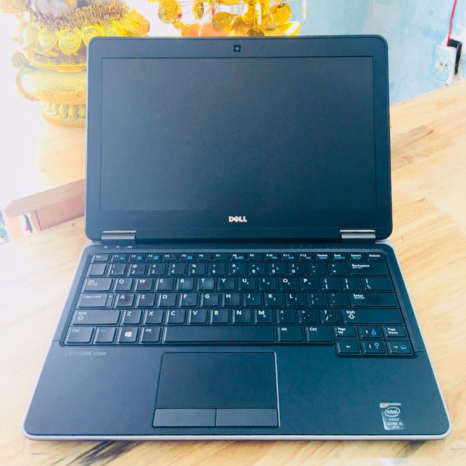 DELL LATITUDE E7240 CORE I7-4600U RAM 8G SSD 256GB MH CẢM ỨNG FULL HD 12.5 INCH ZIN 100% BỀN ĐẸP GIÁ RẺ