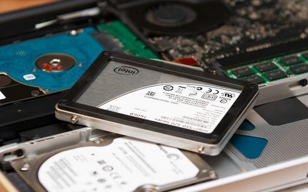 Thay ổ cứng SSD