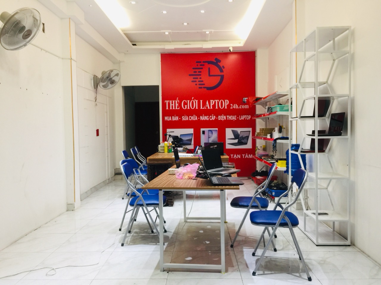UY TÍN TẬN TÂM