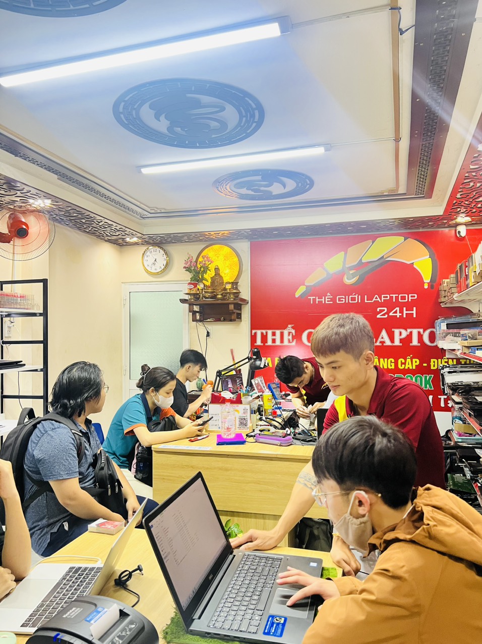 THAY MÀN HÌNH MACBOOK QUẬN.BÌNH TÂN