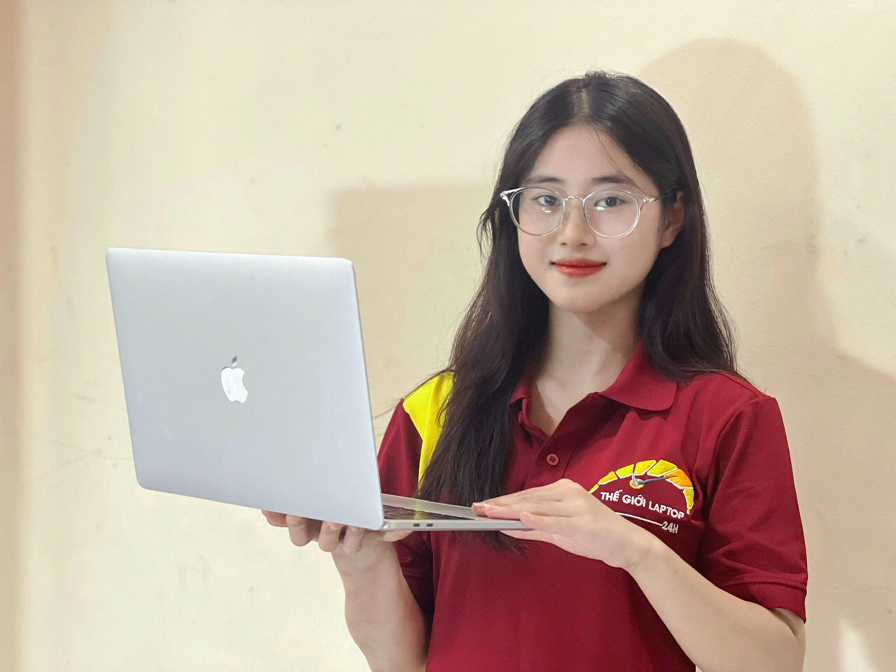 THAY BÀN LỀ LAPTOP QUẬN 4